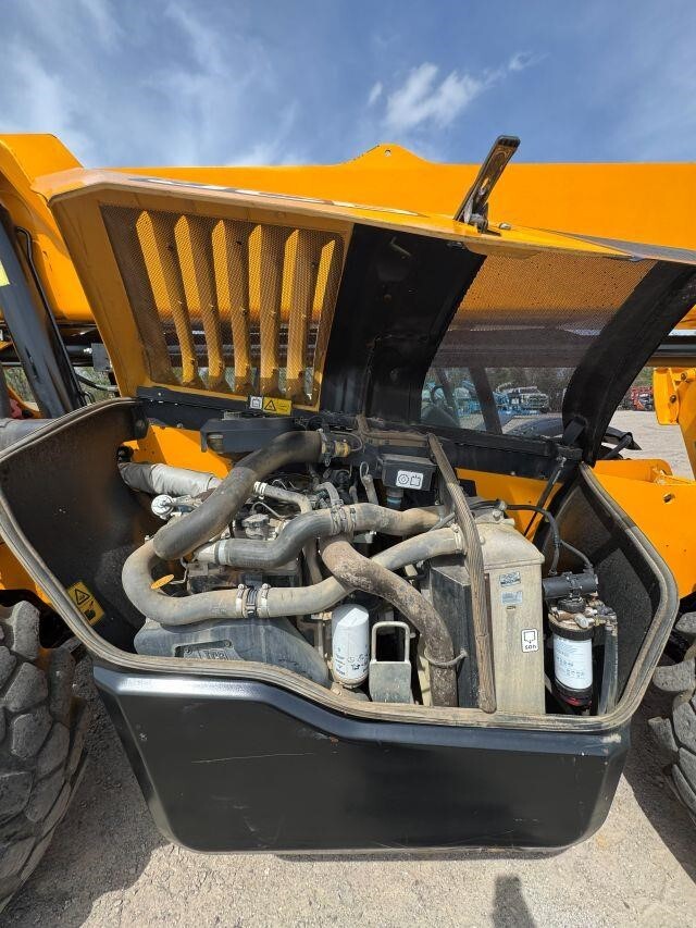2017 JCB 510-56-14
