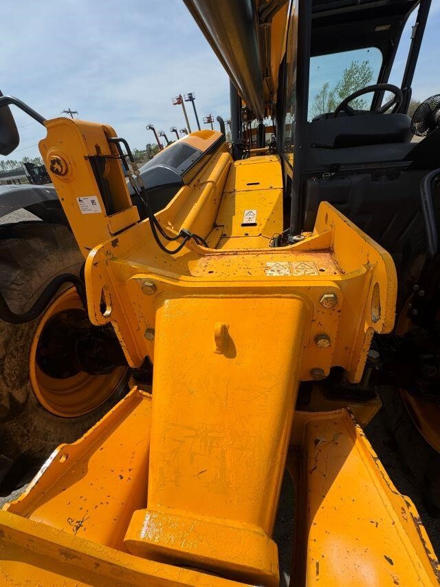 2017 JCB 510-56-25