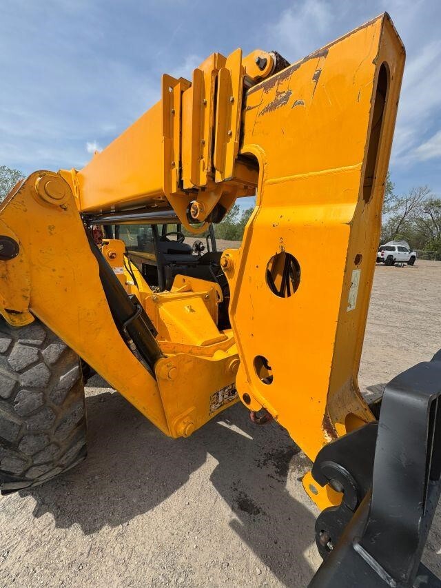 2017 JCB 510-56-28
