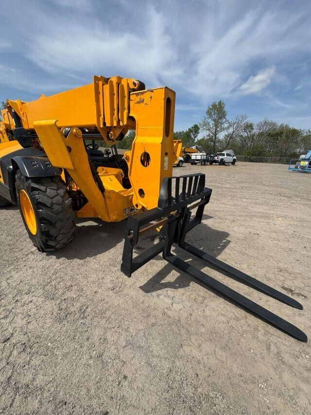 2017 JCB 510-56-29
