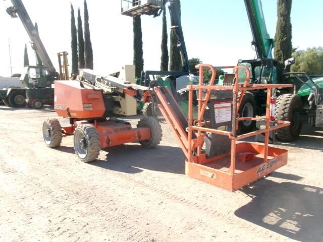 2018 JLG 340AJ-2