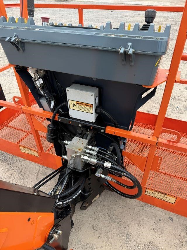 2021 JLG 660SJ-42