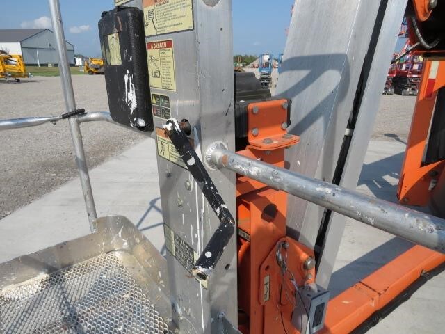 2019 JLG T500J-17