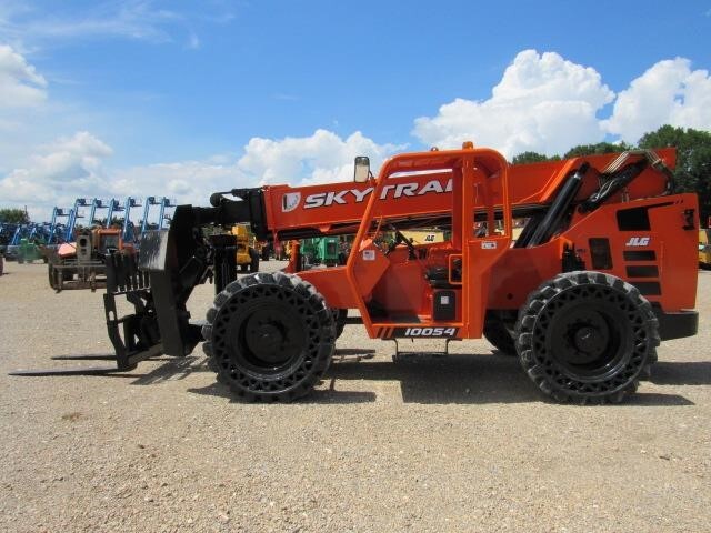 2018 SkyTrak 10054