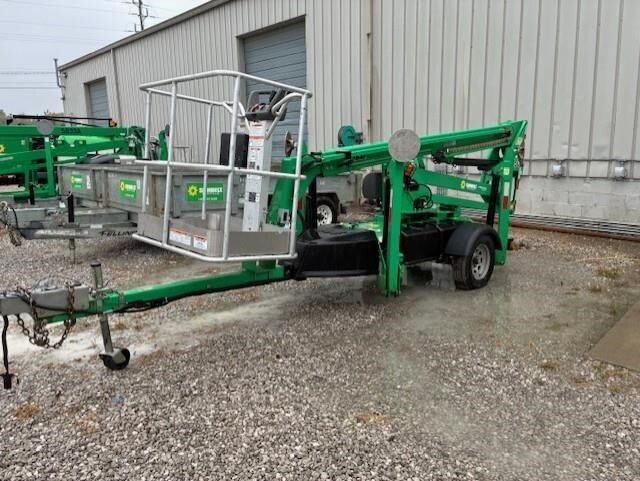 2016 JLG T350