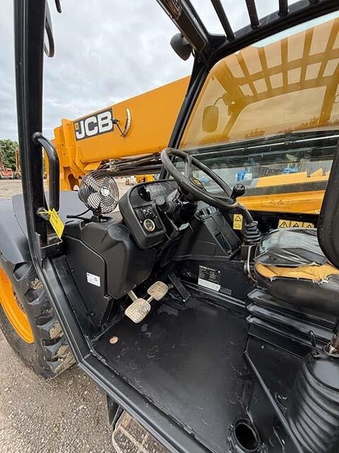 2019 JCB 507-42-26