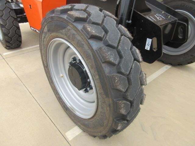 2026 SkyTrak 8042-9