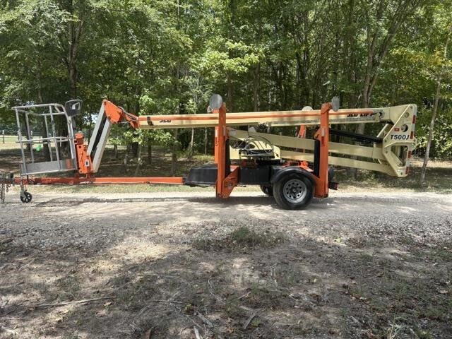 2019 JLG T500J