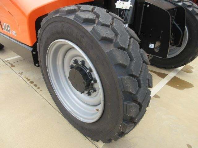 2026 JLG 742-11