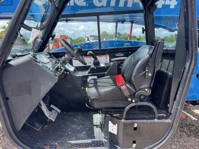 2018 Genie GTH 844-16
