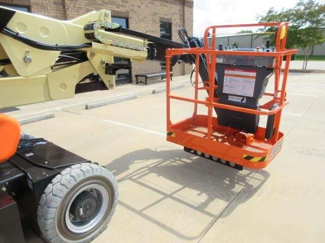 2026 JLG E400AJPN-29