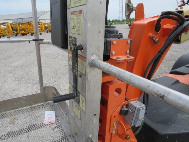 2023 JLG T350-17