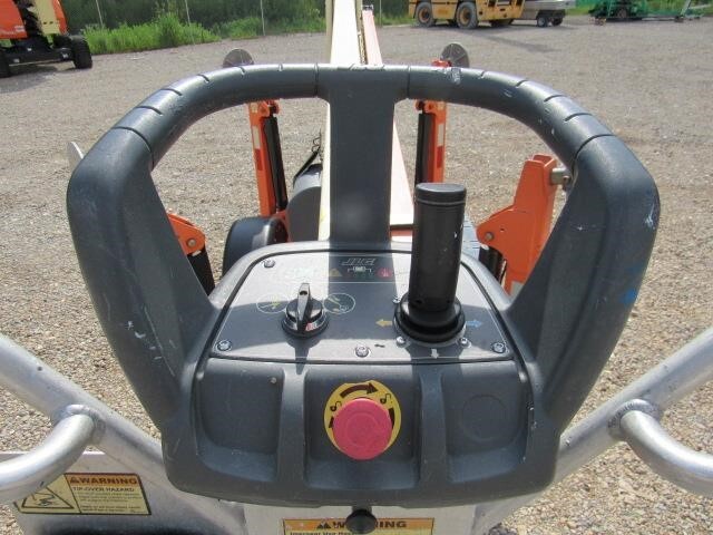 2019 JLG T350-11