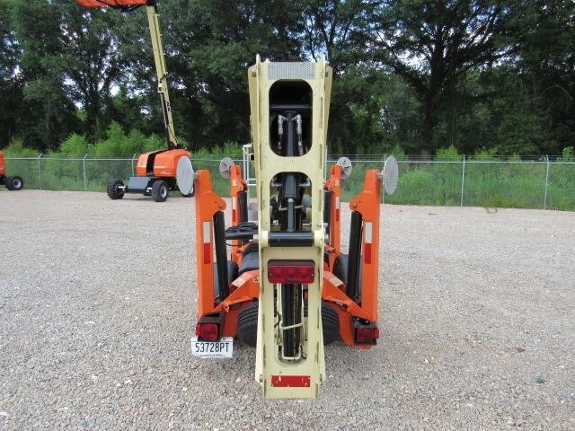 2019 JLG T350-7