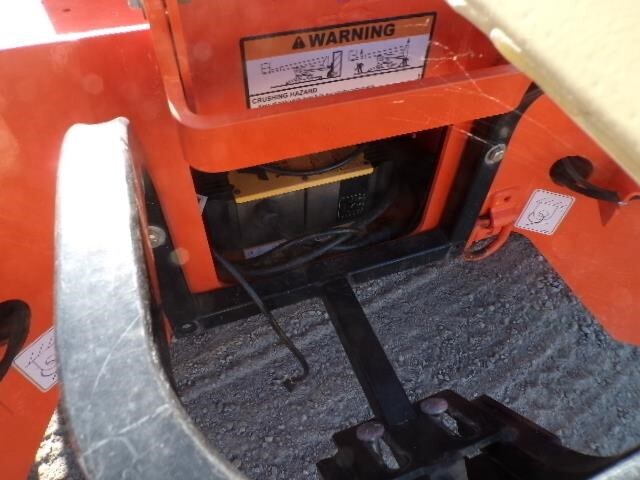 2019 JLG T500J-12