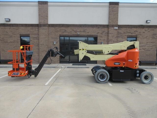 2025 JLG E400AJPN