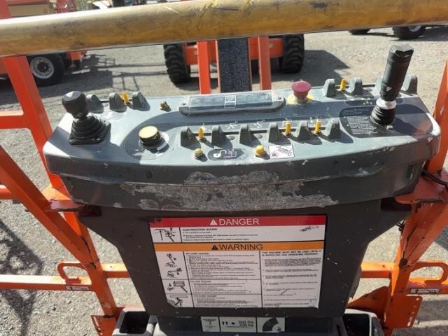 2016 JLG 660SJ-27