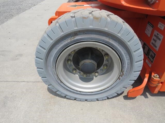 2018 JLG E300AJP-10