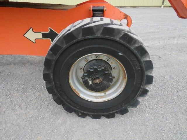2013 JLG 800AJ-12