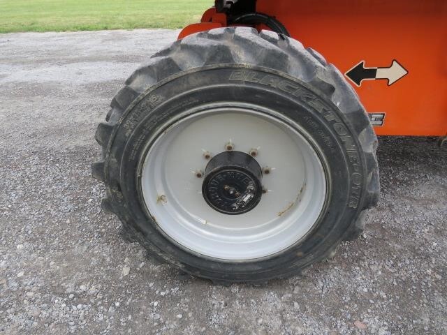 2015 JLG 600S-12