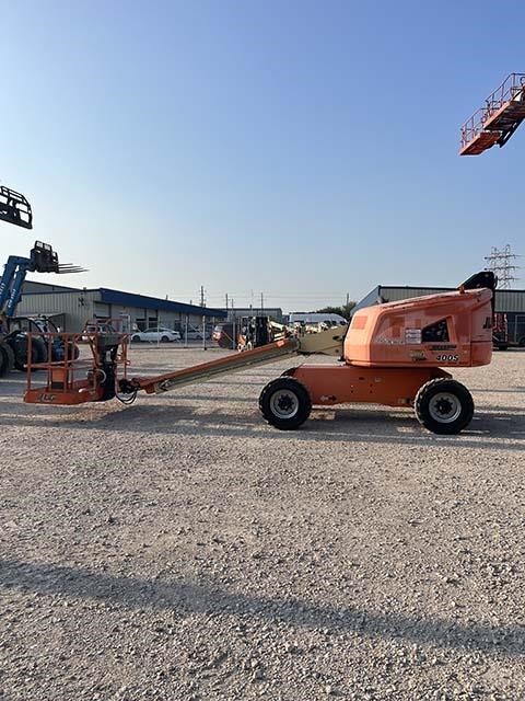 2016 JLG 400S