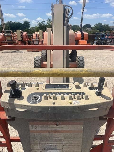 2017 JLG 460SJ-15