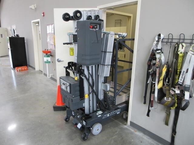 2026 JLG 25AM-28