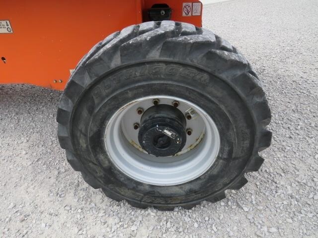 2017 JLG 400S-10
