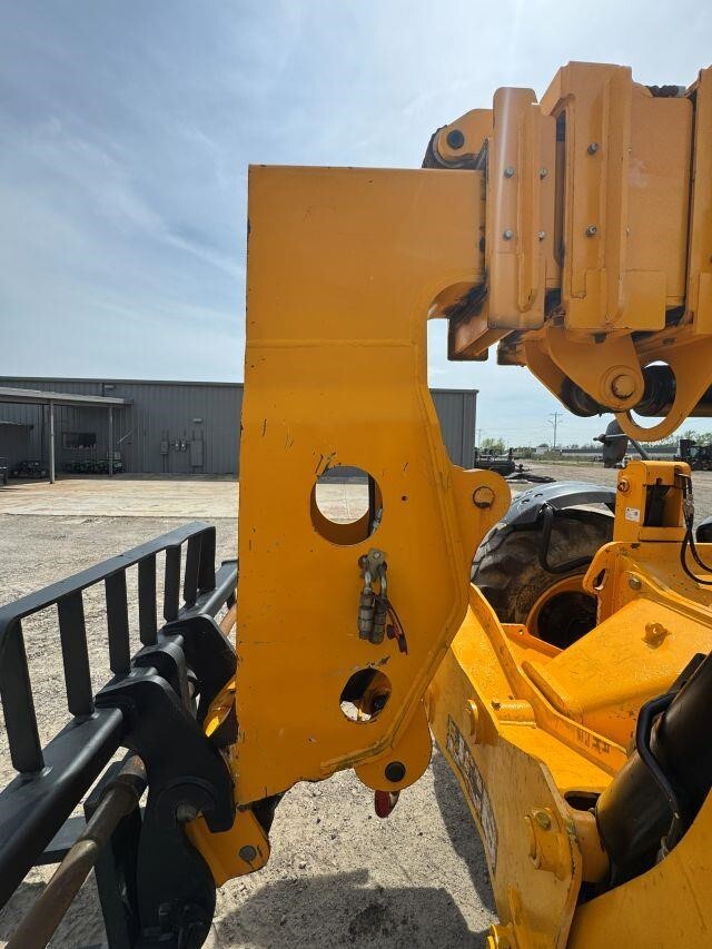 2017 JCB 510-56-26