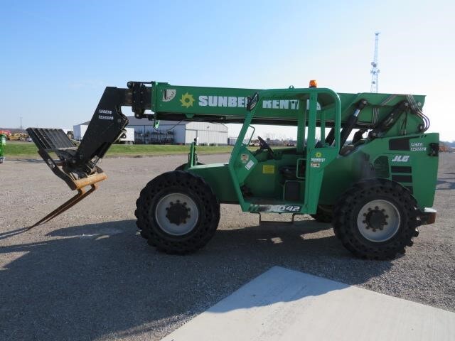2016 JLG 6042