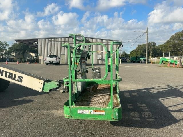 2016 JLG 400S-17