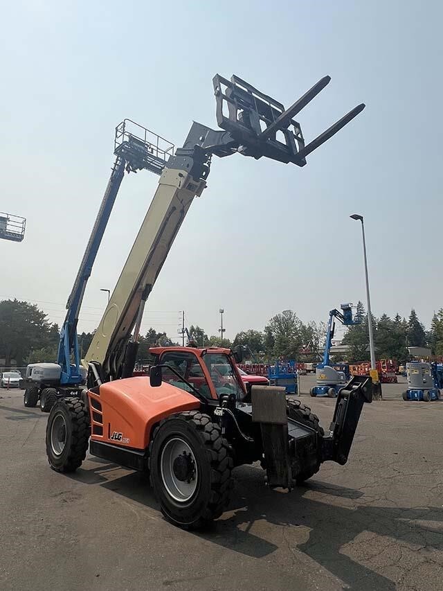 2020 JLG 1055-4