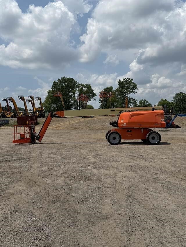 2021 JLG 660SJ