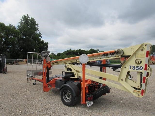 2019 JLG T350-8
