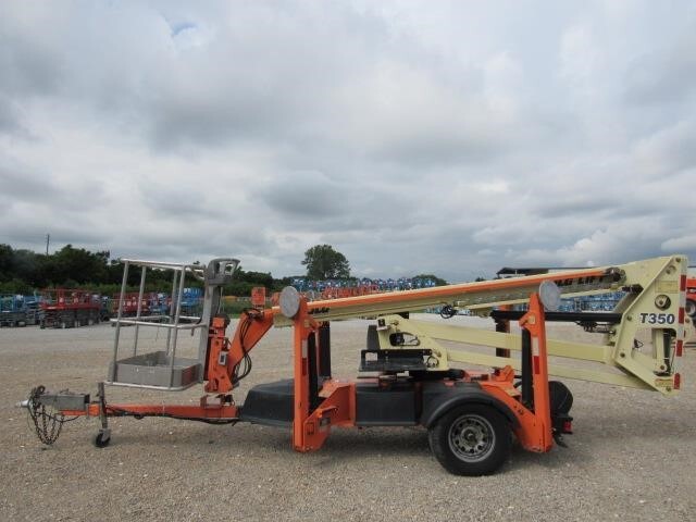2019 JLG T350
