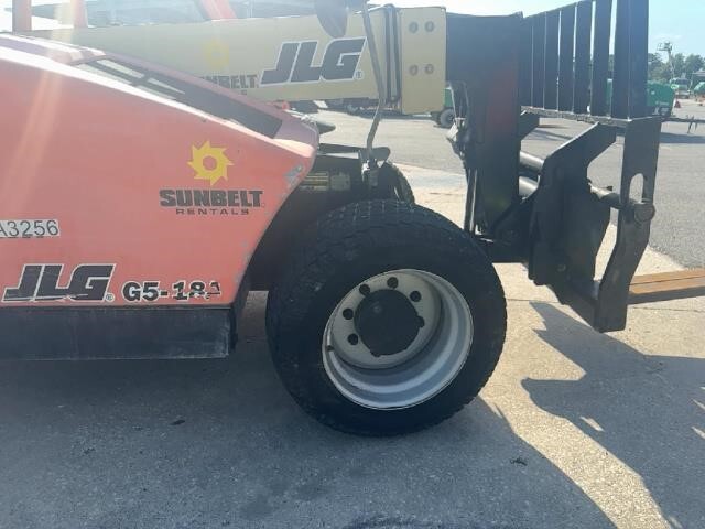 2017 JLG G5-18A-10