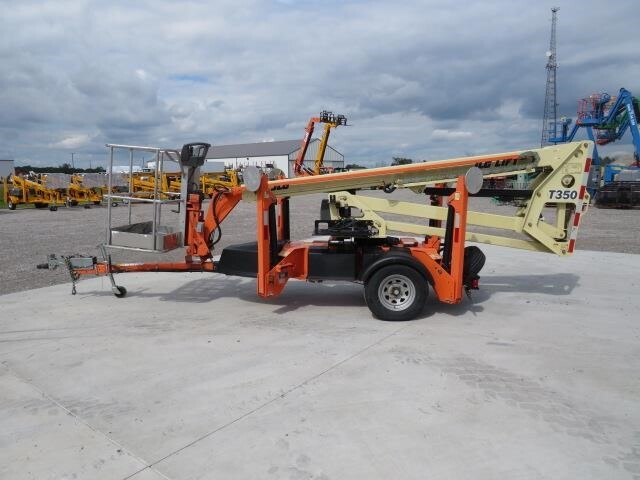 2019 JLG T350