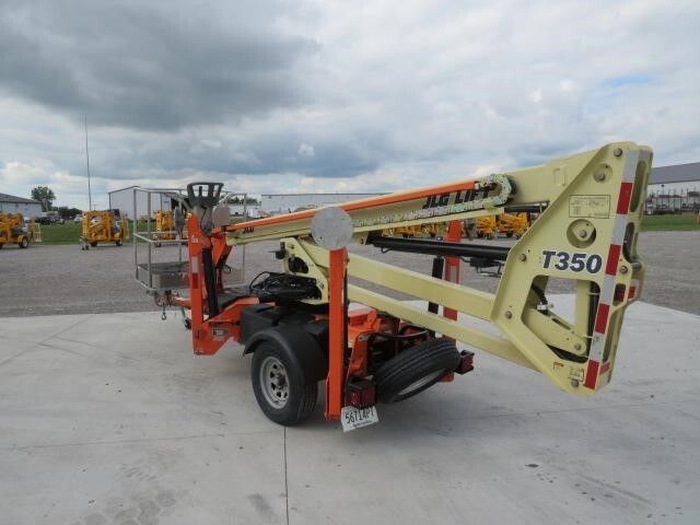 2019 JLG T350-8