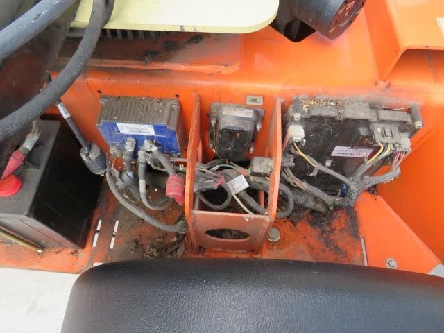 2019 JLG T350-14