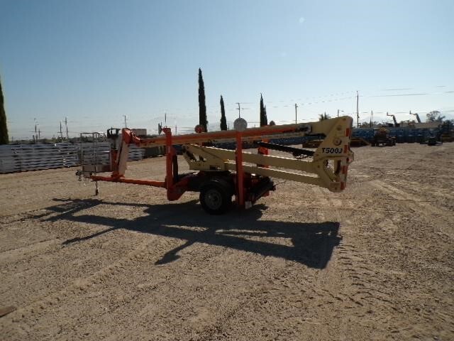 2019 JLG T500J