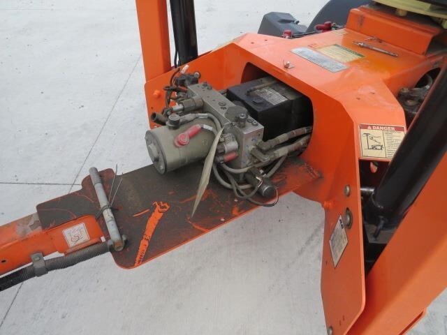 2019 JLG T350-15