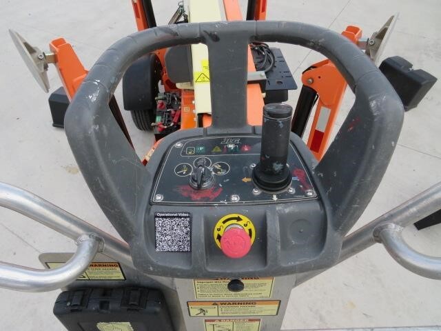 2019 JLG T350-19