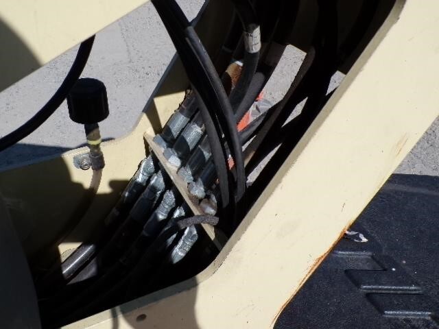 2019 JLG T500J-14