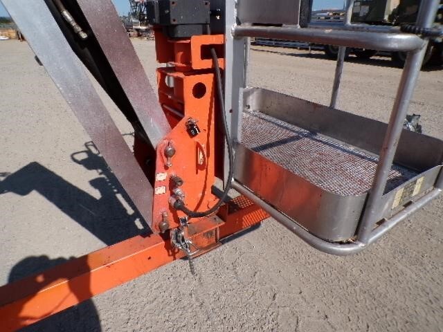 2019 JLG T500J-17