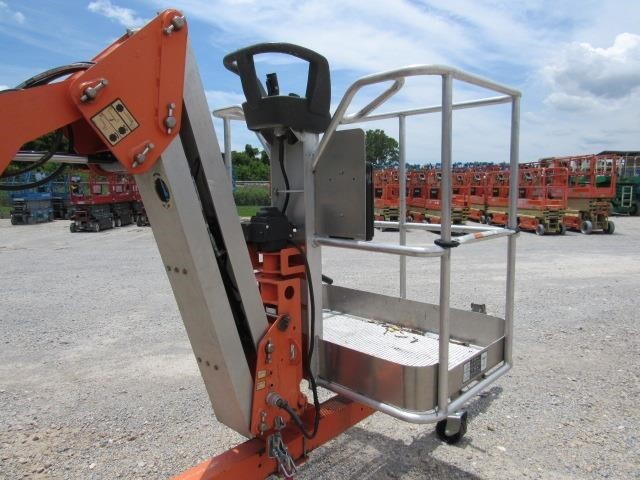 2019 JLG T500J-12