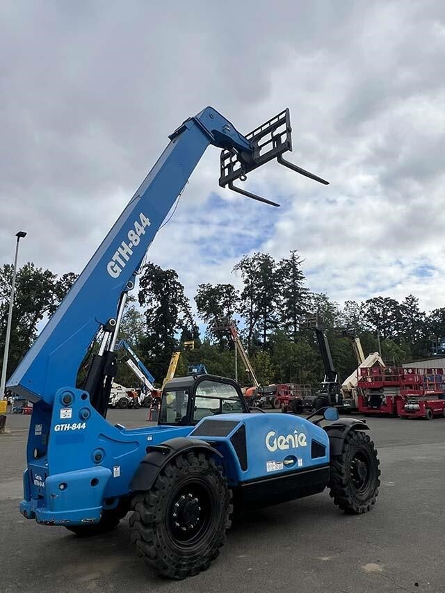 2020 Genie GTH 844-3