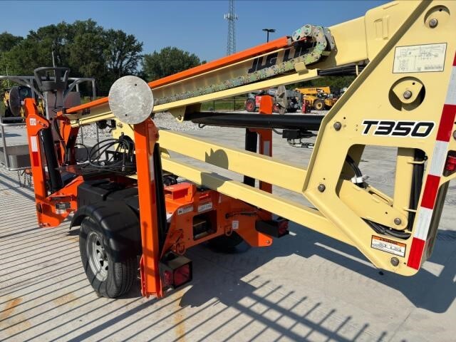 2023 JLG T350-4