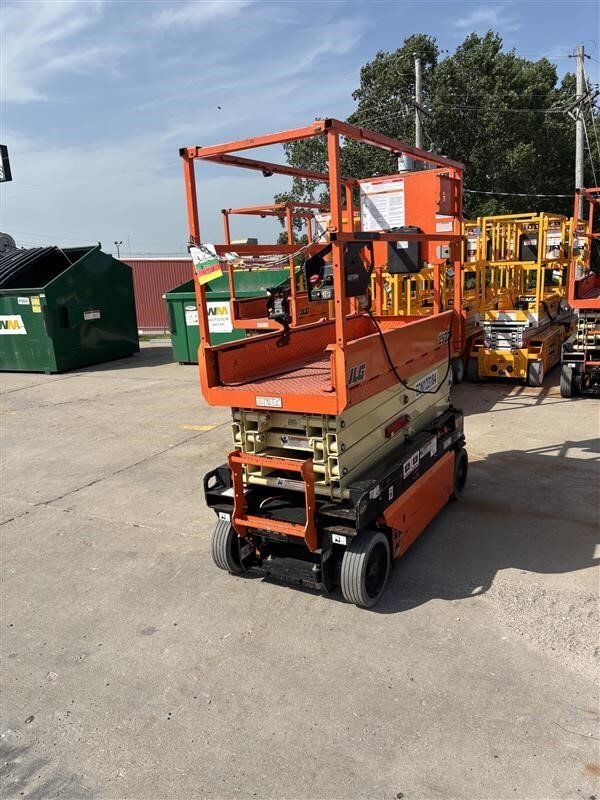 2020 JLG 1932R