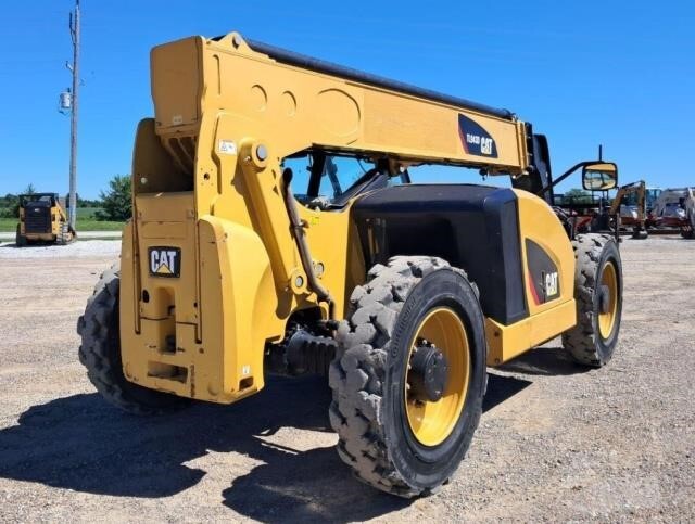 2019 CAT TL943D-5