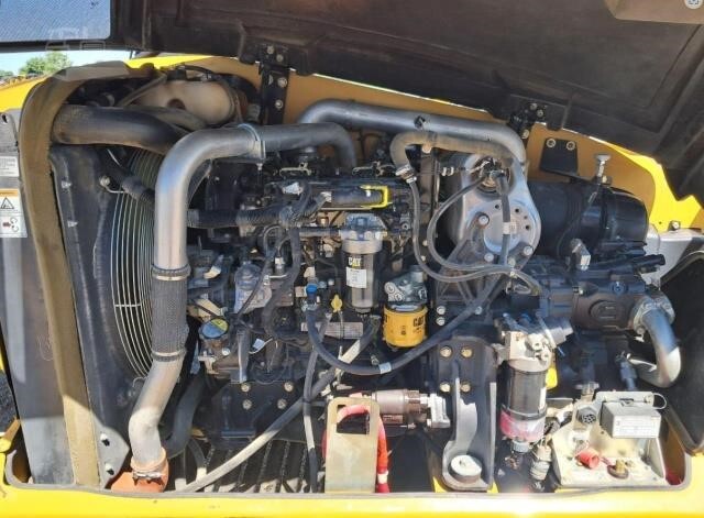 2019 CAT TL943D-13